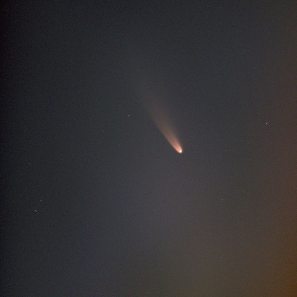 Астронавты с борта МКС сняли яркую комету 1