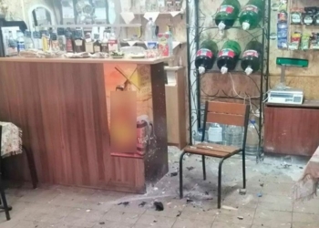 В Полтаве два кафе забросали петардами