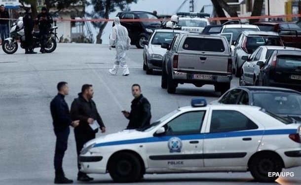 В Греции вандалы забросали камнями мечеть