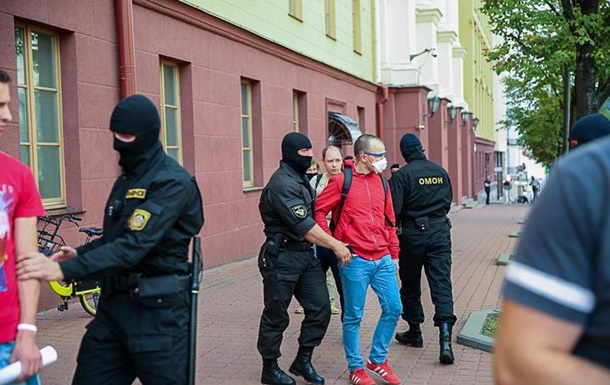 В Минске задержали 50 человек у здания КГБ (ВИДЕО) 1