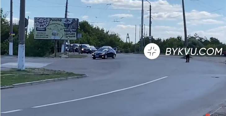 В Славянске сняли на видео кортеж Зеленского