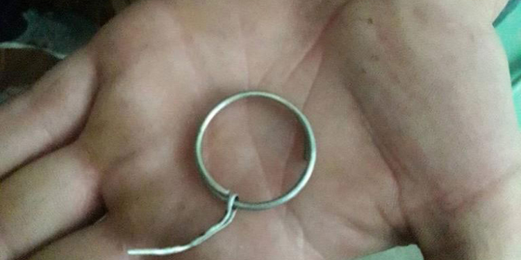 В Николаеве пьяный мужчина бросил гранату с балкона девятиэтажки – к счастью, от взрыва пострадали только фасады домов, окна квартир, гараж и авто (ФОТО)