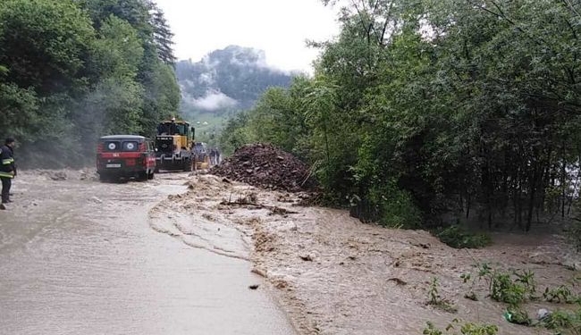 Угроза паводков и оползней: реки на западе Украины снова могут выйти из берегов