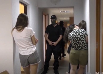 В Николаеве 6 девушек зарабатывали онлайн 2,5 млн. грн. в месяц. Остались без работы лет на 7 (ВИДЕО)
