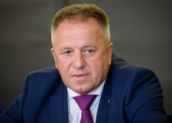В Словении коррупционный скандал по закупке масок: задержан министр экономики