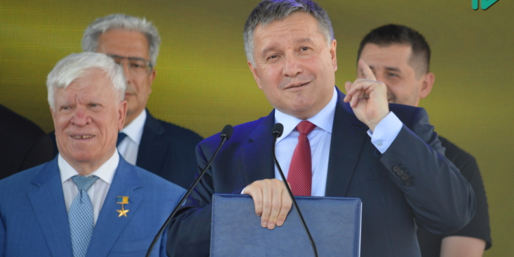 Аваков: «Николаев – город киосков, а не город бандитов» (ВИДЕО)