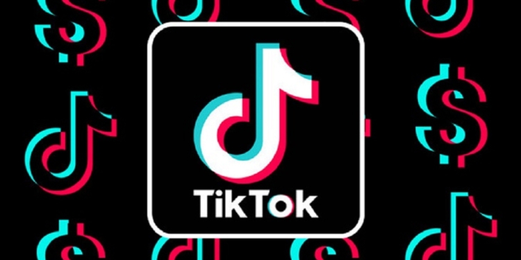 США рассматривают возможность блокировки TikTok. Все из-за Китая