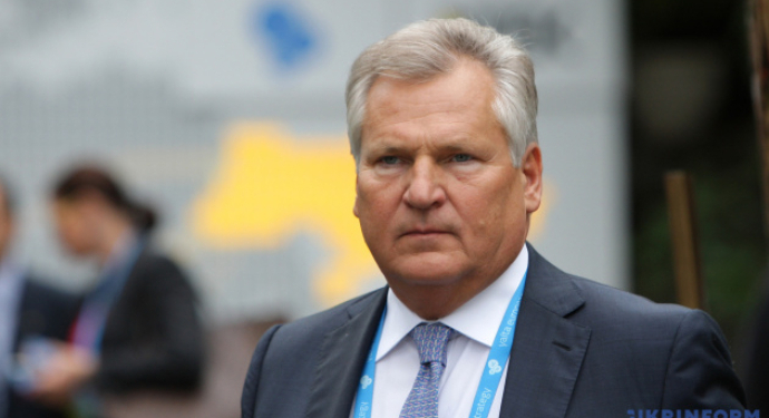 Квасьневский и Кокс отметили “тревожное сползание стандартов” в Украине