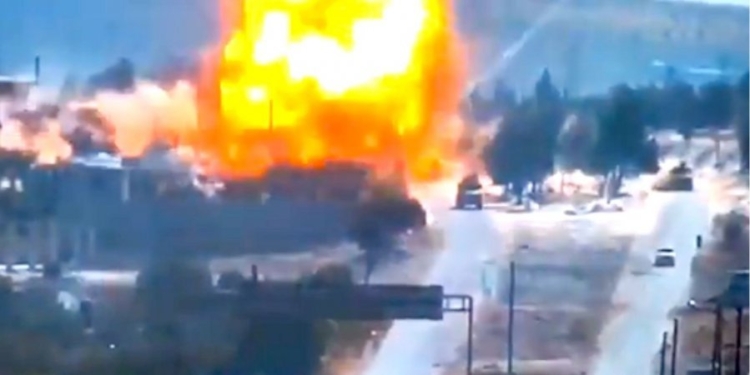 В Сирии подорвали колонну с российскими военными (ВИДЕО)
