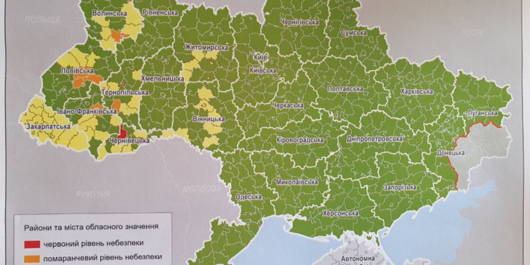 Украину поделили на четыре зоны карантина: список городов и районов