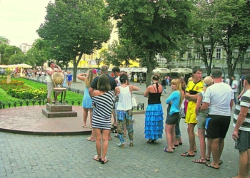 Обвиняемая в убийстве женщины на Аляудах, вместо домашнего ареста гуляет по Одессе