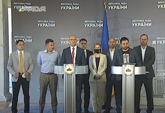 Николаевские нардепы на брифинге в ВР выступили в защиту завода “Океан”, но ответить Скороход не смогли (ВИДЕО)