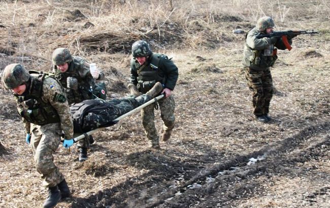 На Донбассе российские наемники обстреляли позиции ВСУ, погиб военный 1