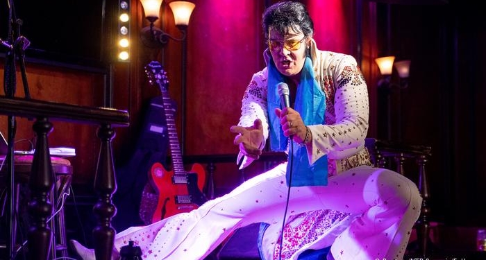 Двойник Элвиса Пресли поставил рекорд по самому длительному исполнению его песен (ВИДЕО)