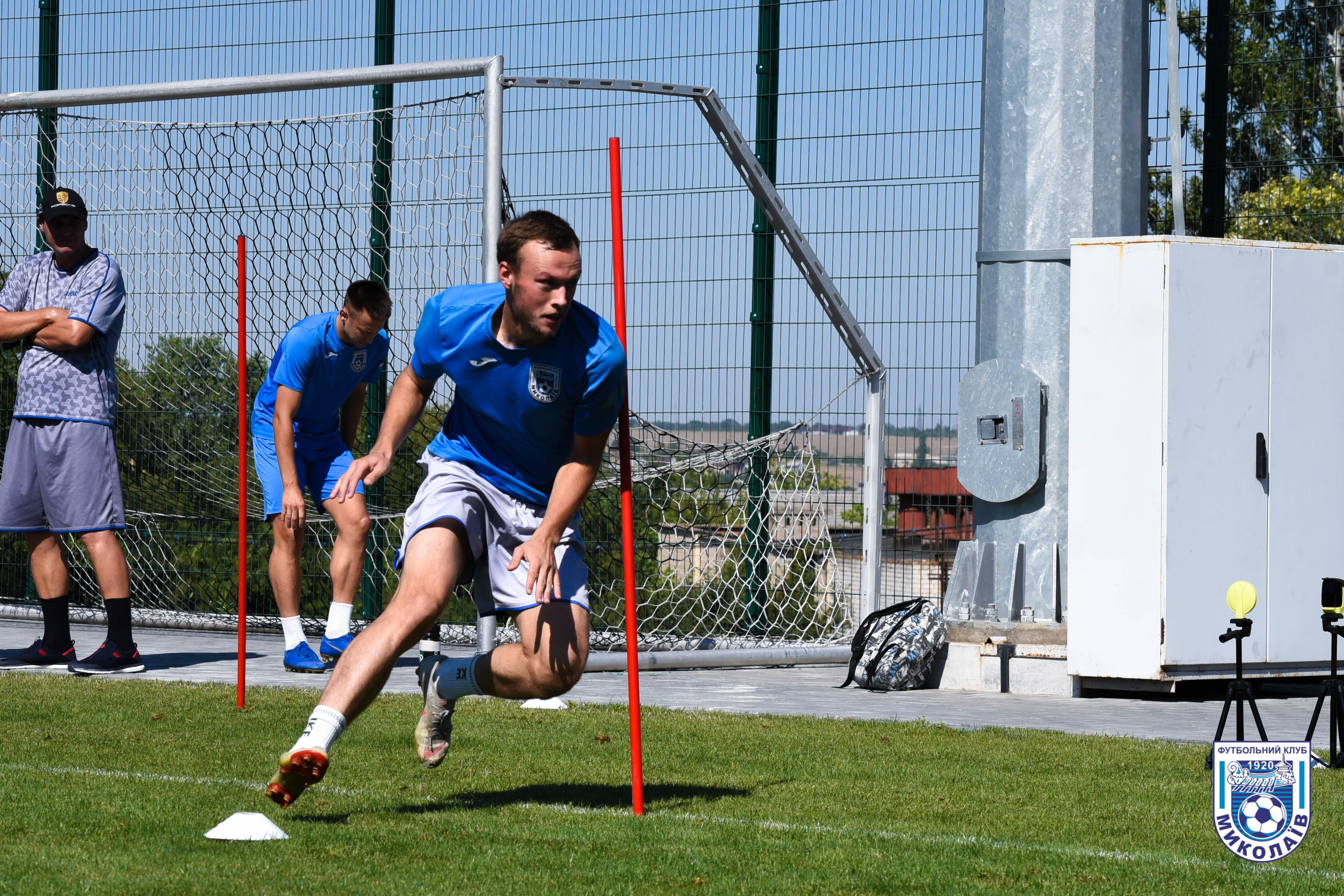 Николаевские футболисты успешно прошли электронное педагогическое тестирование (ФОТО)