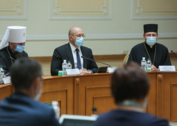 На первых уроках в школах надо говорить о COVID-19 – Премьер-министр