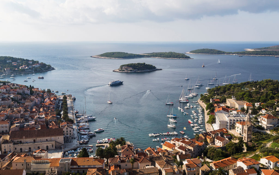 Миллиардеры уводят свои яхты из Испании в Турцию и Хорватию из-за коронавируса 1
