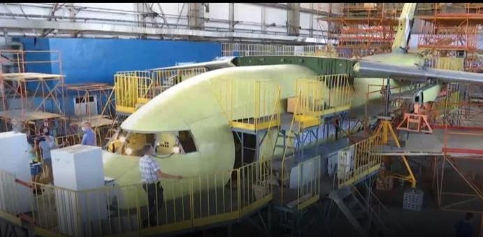 Без российских деталей: «Антонов» завершил стапельную сборку Ан-178 (ВИДЕО)