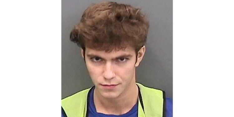 В США арестовали 17-летнего юношу за взлом более 100 аккаунтов в Twitter