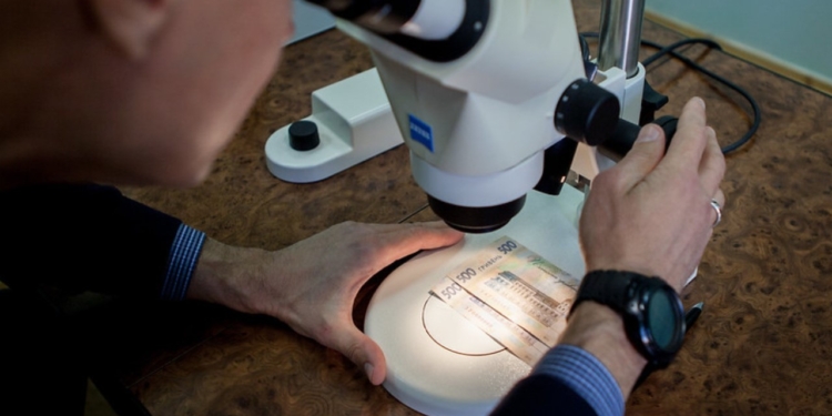 С сентября изношенные банкноты смогут принимать все банки Украины