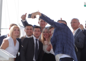 В Николаеве Зеленский одобрил Стратегию развития региона и кандидатов на выборах в местные советы (ФОТО, ВИДЕО)