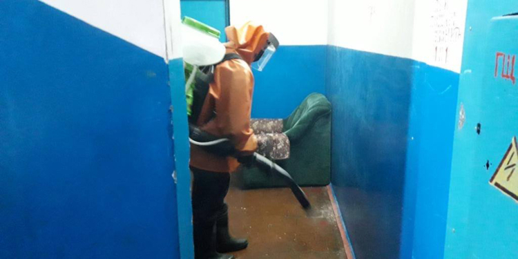 Спасатели провели дезинфекцию домов в Корабельном и Заводском районах Николаева (ФОТО)