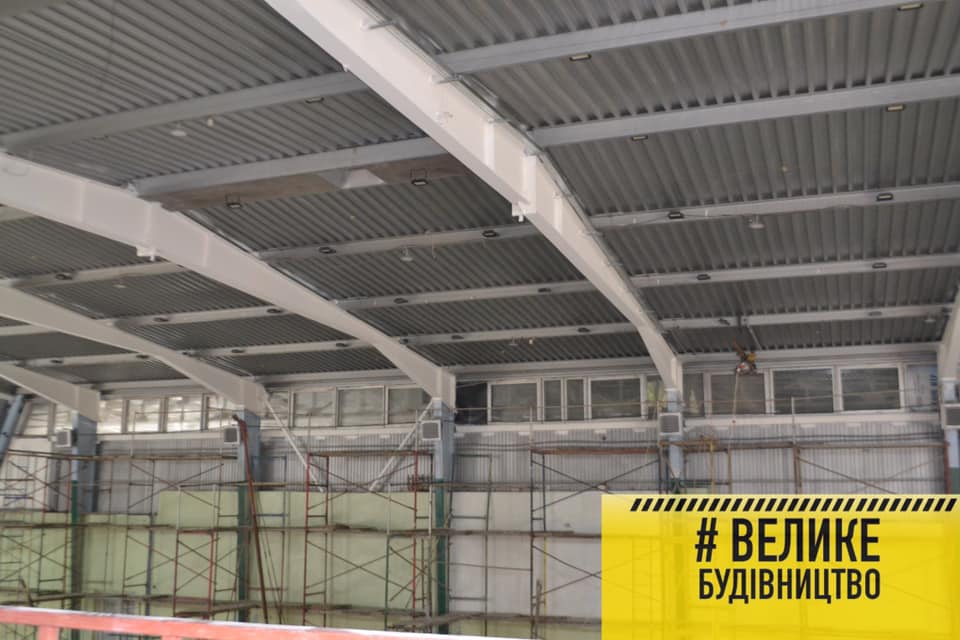 «Велике будівництво»: У Миколаєві реконструюють спортивний зал МОК КДЮСШ (ФОТО) 1