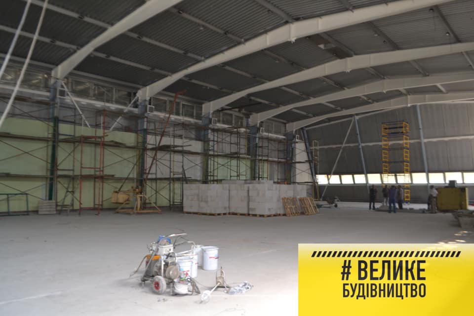 «Велике будівництво»: У Миколаєві реконструюють спортивний зал МОК КДЮСШ (ФОТО) 5