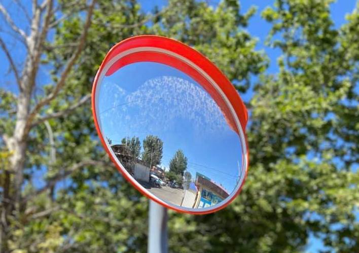 В Николаеве на нескольких перекрестках установили первые сферические дорожные зеркала (ФОТО) 9