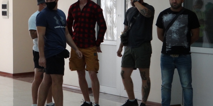 В Николаеве представителей ОПЗЖ забросали яйцами (ФОТО, ВИДЕО)