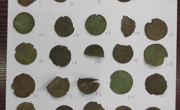 Находку монет князя Владимира Великого  археологи назвали научной сенсацией (ФОТО)