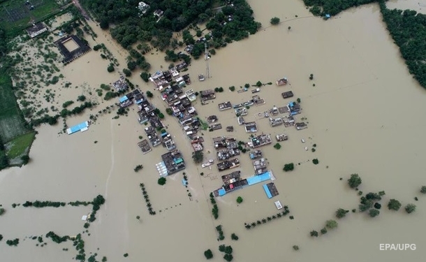 Из-за наводнений в Индии погибли 17 человек