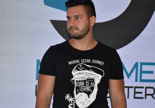 Спас судно после атаки пиратов: моряк из Одессы получил награду  Международной морской организации