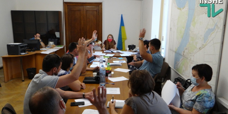 Николаевский горизбирком сформировал районные избирательные комиссии, в составе которых есть иногородние (ФОТО)