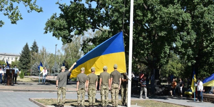 В Николаеве отметили день Государственного флага Украины (ФОТО)
