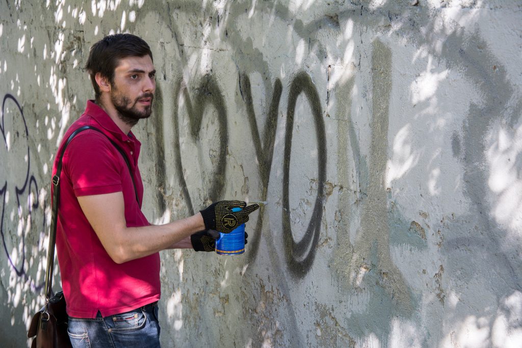 В Николаеве отреставрировали мозаику на стене судостроительного завода (ФОТО) 9