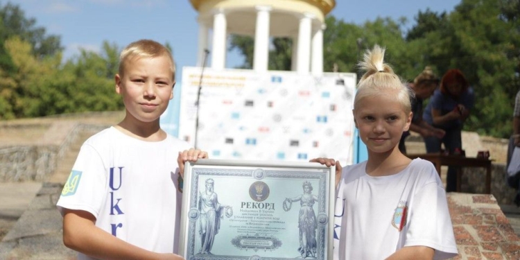 Национальный рекорд зафиксирован: на Николаевщине завершился первый в Украине 50-километровый пентамарафон на открытой воде (ФОТО)