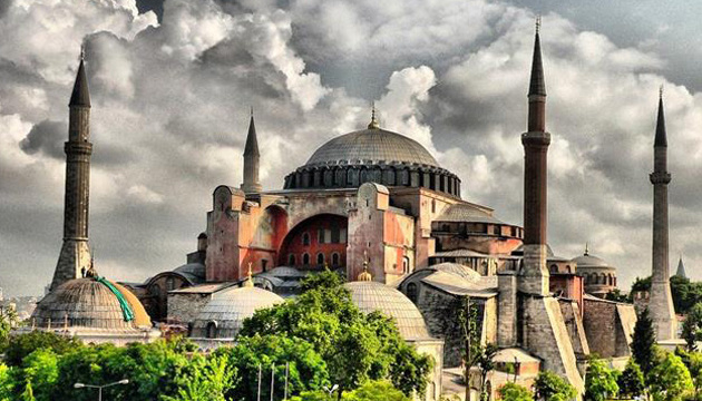 В соборе Святой Софии в Стамбуле ввели дресс-код