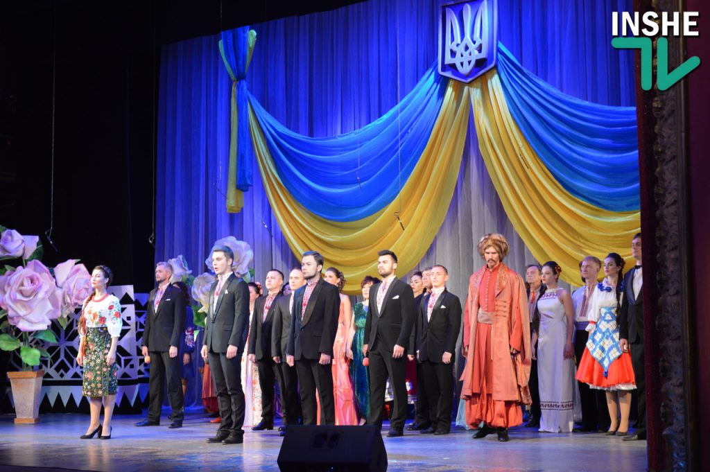 В Николаевском украинском театре отметили День Независимости (ФОТО, ВИДЕО) 31