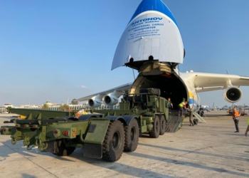 Эффектная посадка. Украинский самолет-гигант доставил военный груз в Израиль (ФОТО, ВИДЕО)