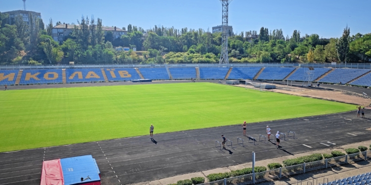 Ремонт Центрального городского стадиона: в ближайшее время будут готовы административно-бытовой комплекс, футбольное поле и электронное табло (ФОТО)