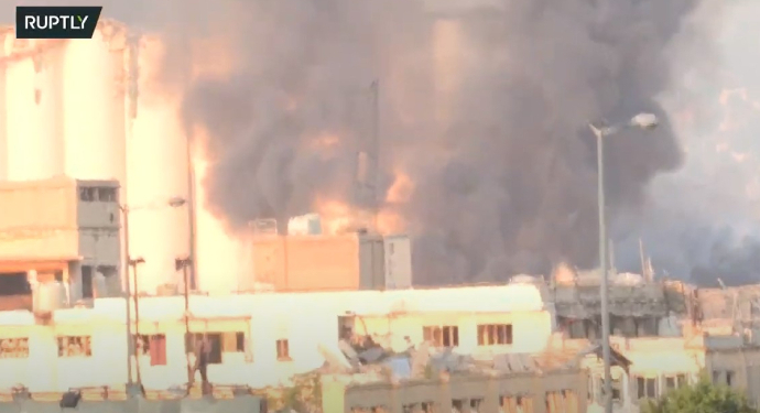 В столице Ливана произошел взрыв: по всему городу выбиты окна (ВИДЕО)