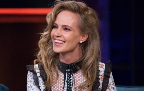 Российской певице Глюкозе запретили въезд в Украину на 3 года: “Я не понимаю, за что вы мне отказываете. Крым украинский” (ФОТО, ВИДЕО)