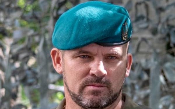 Командиру николаевской бригады морской пехоты вручен орден в День Независимости