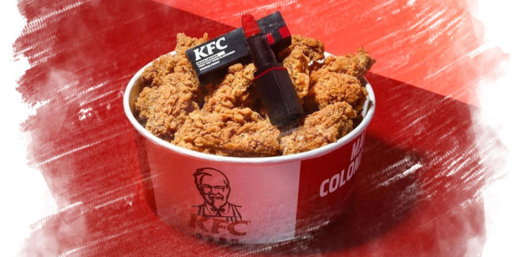 KFC выпустили помаду со вкусом острых крылышек
