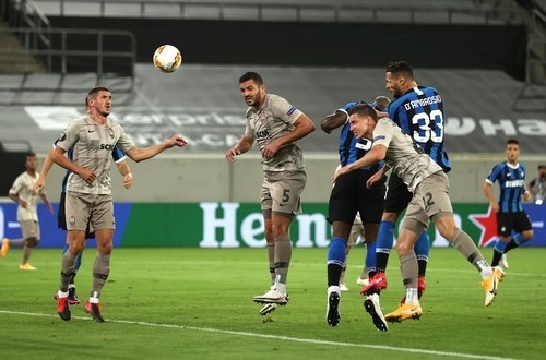 “Интер” разгромил “Шахтер” в полуфинале Лиги Европы