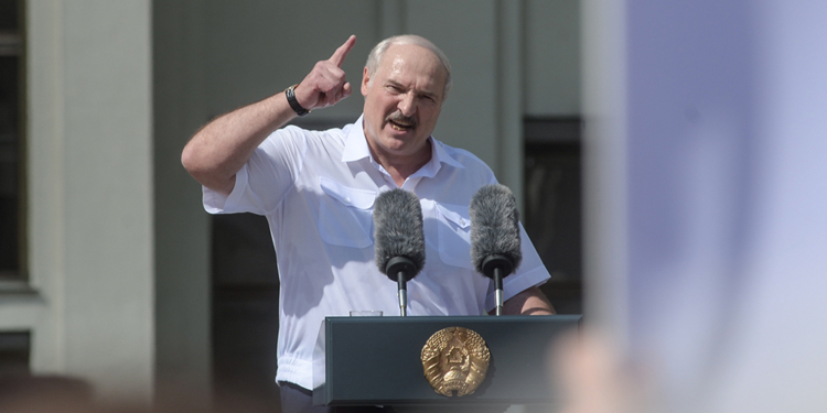 Лукашенко пригрозил заменить бастующих шахтеров украинцами