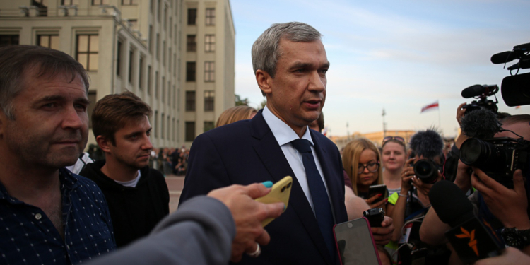 Белорусский оппозиционер заявил об угрозах