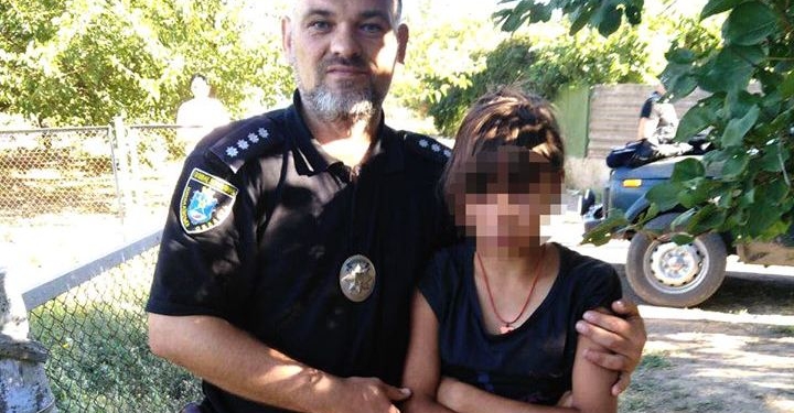 На Николаевщине 12-летнюю девочку, ушедшую из дома, полиция искала всю ночь (ФОТО)