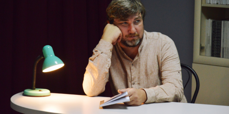 Николаевцам представили «Птиц в бумажных коробках» – первую книгу Юрия Дзоза (ФОТО)